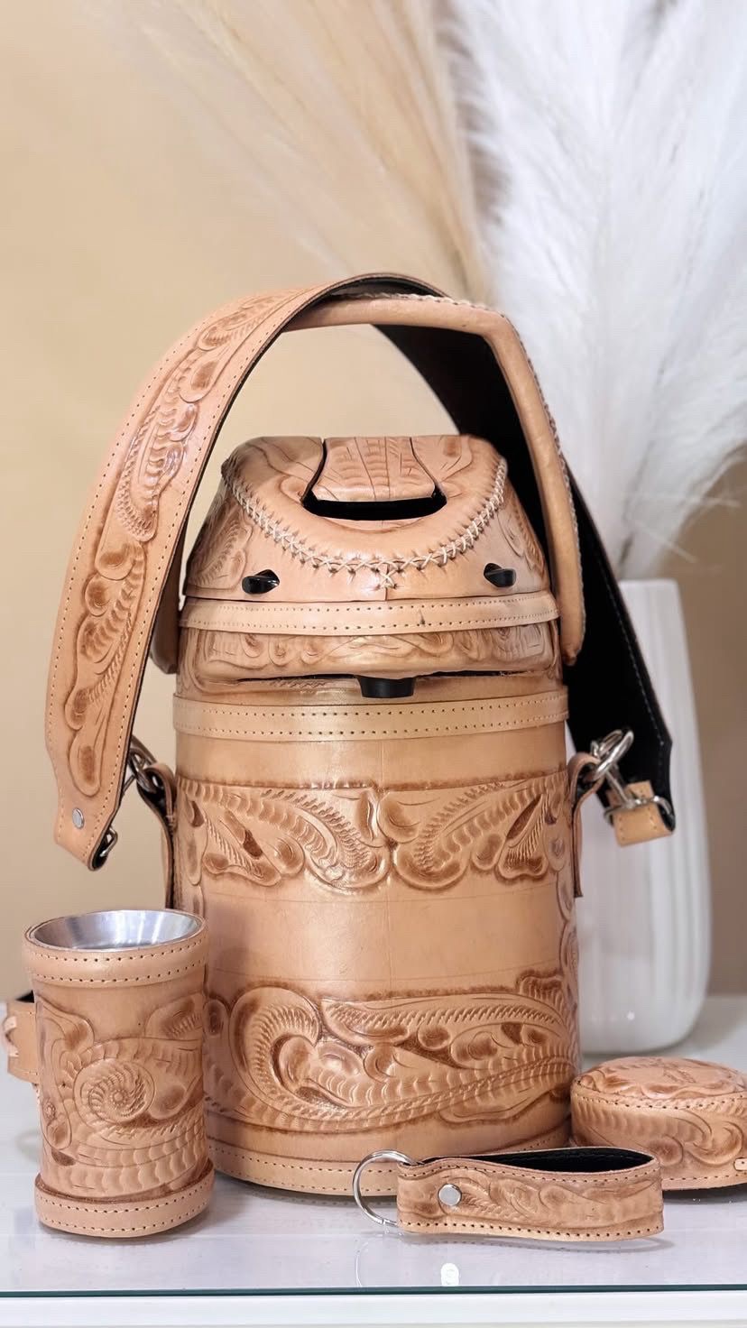 298e1a8b-5db2-490a-9786-b009b0710f2f 298e1a8b 5db2 490a 9786 b009b0710f2f