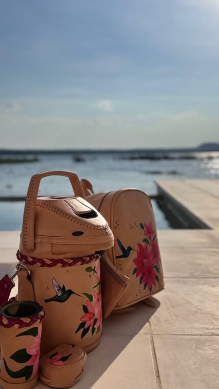 e2b22eb2 bda9 4c76 812d f4ad1bf70c86