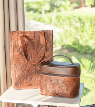04 Bolso Tote Repujado